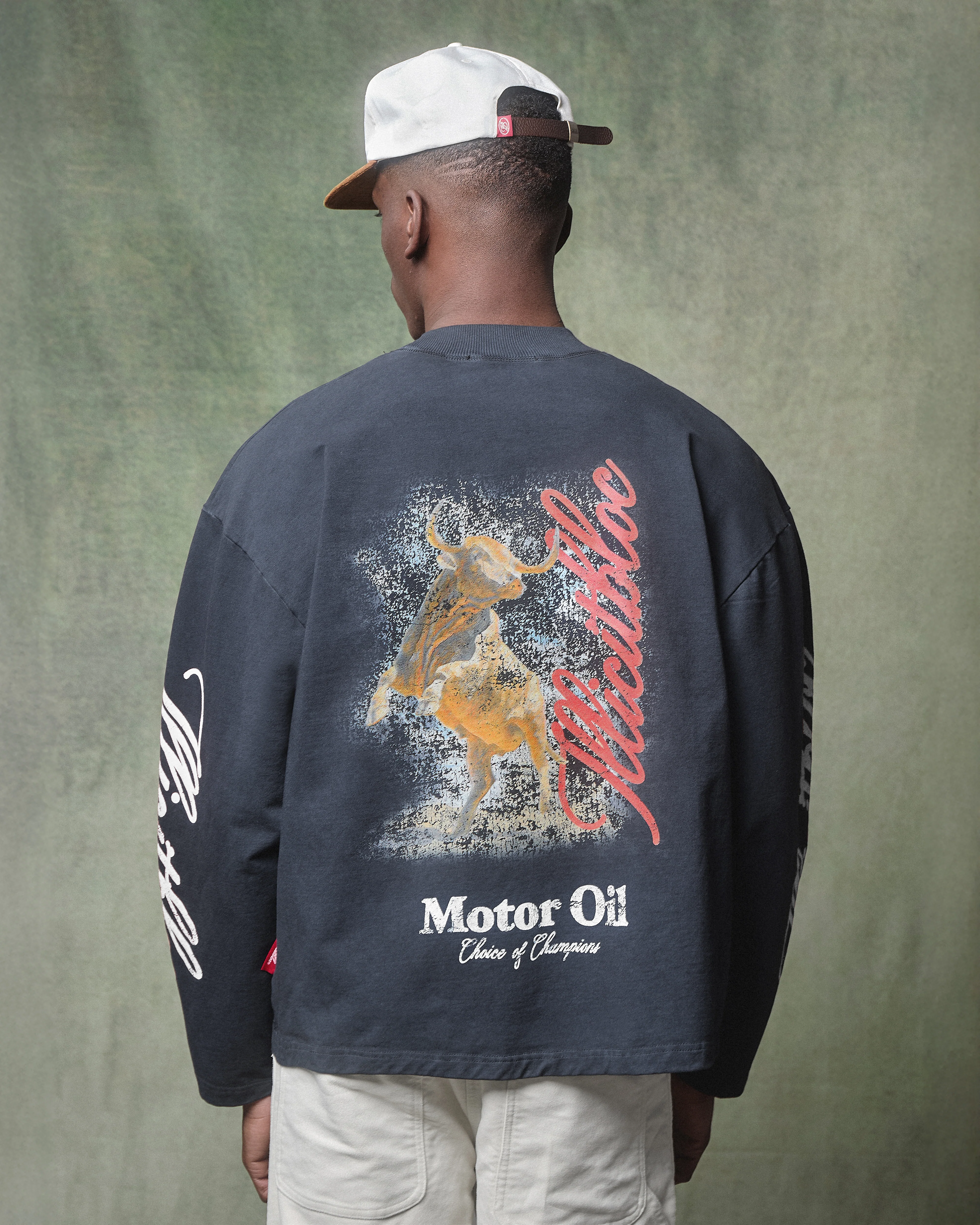 BULL MASCOT CLOUDWEAVE™ LONG SLEEVE T-SHIRT - VINTAGE BLACK - Image 3