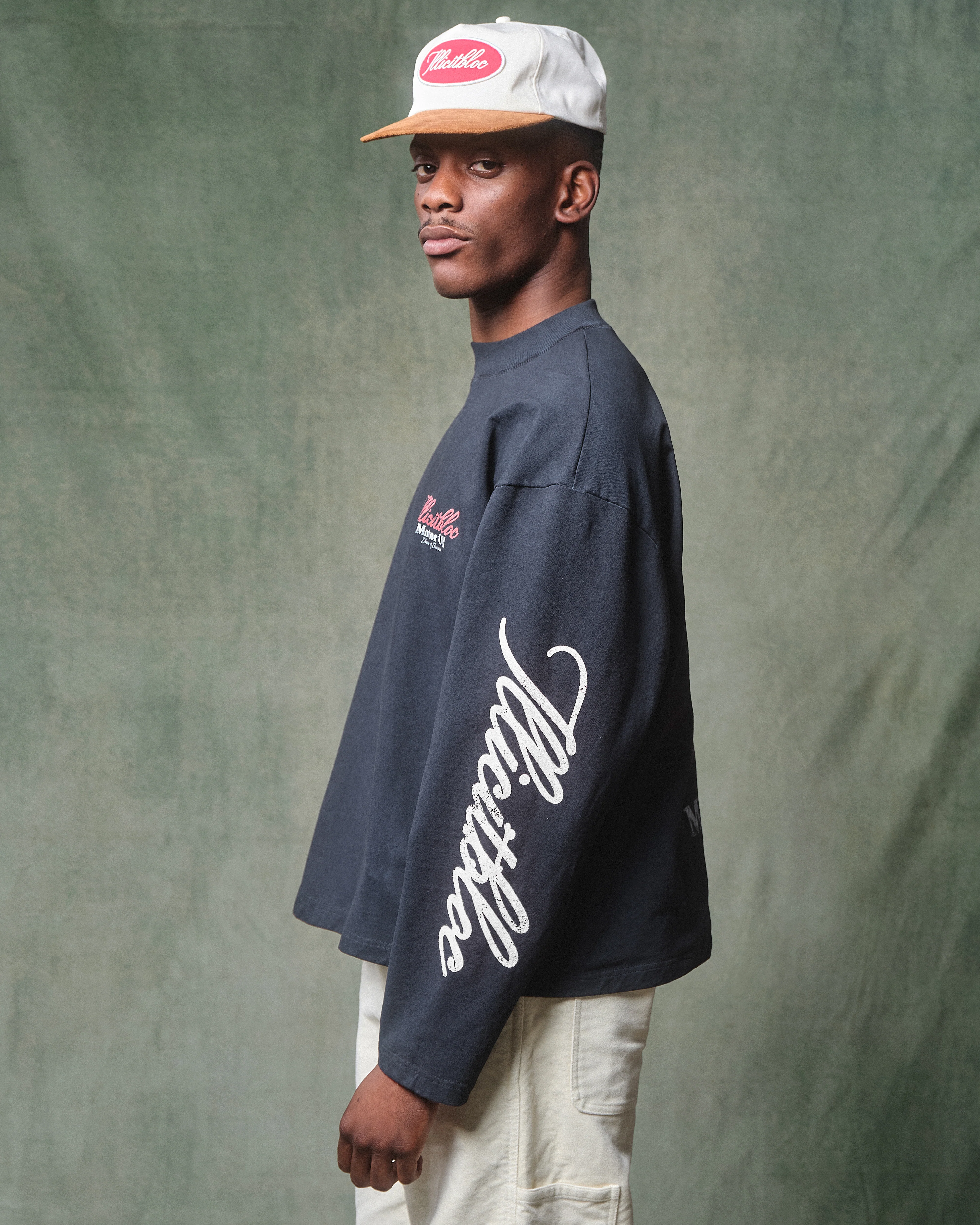 BULL MASCOT CLOUDWEAVE™ LONG SLEEVE T-SHIRT - VINTAGE BLACK - Image 4