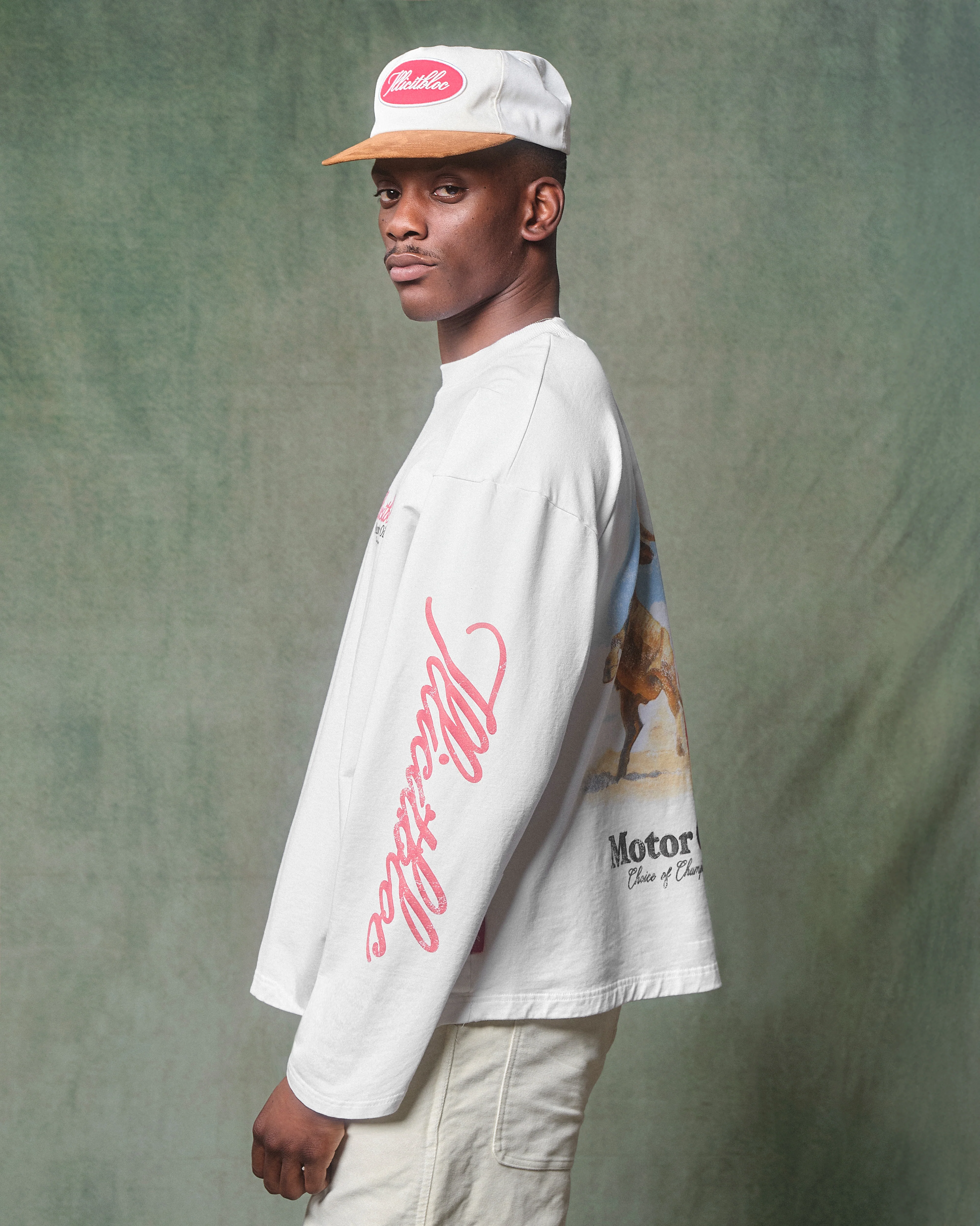 BULL MASCOT CLOUDWEAVE™ LONG SLEEVE T-SHIRT - WHITE - Image 3