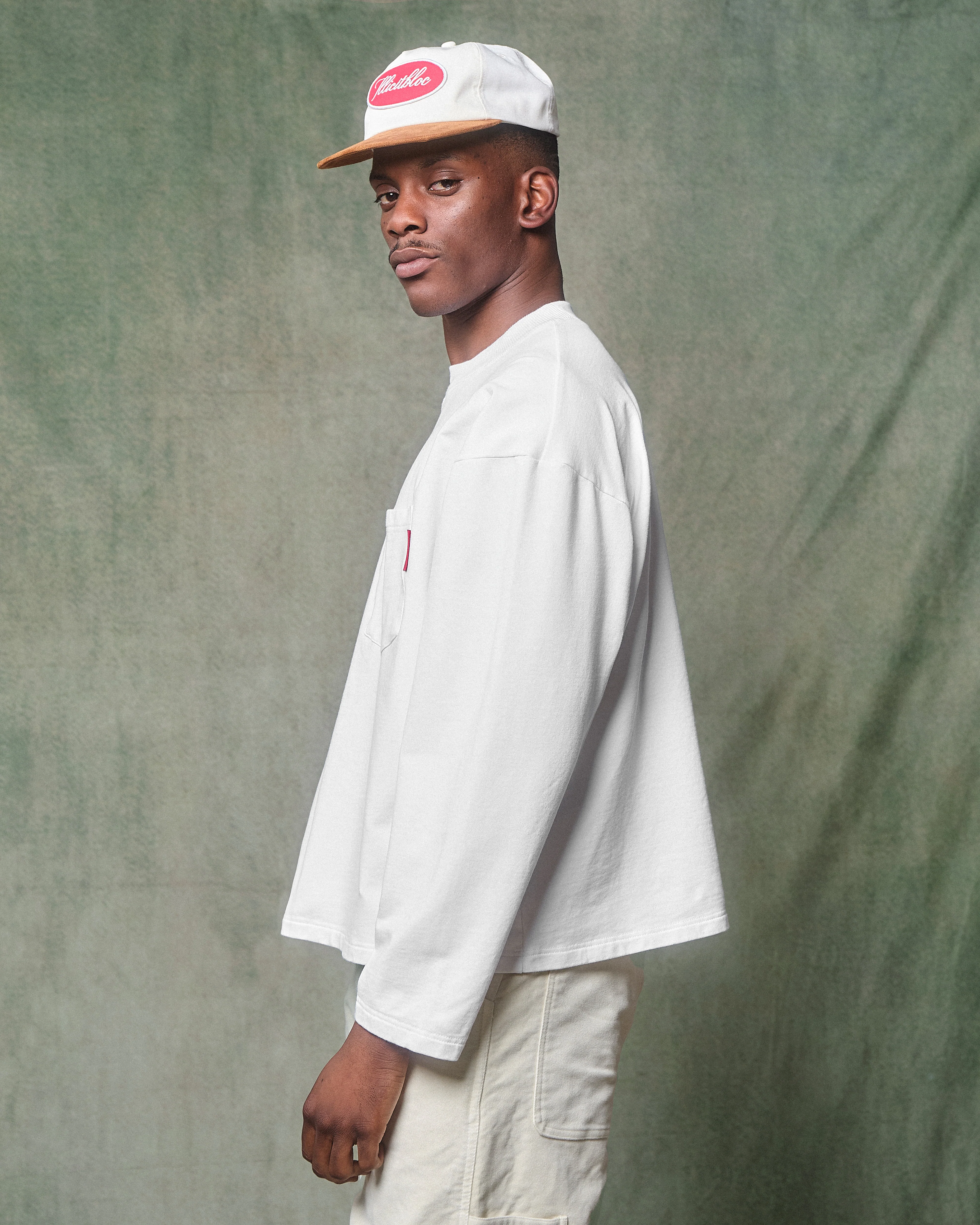 CLASSIC CLOUDWEAVE™ POCKET LONG SLEEVE T-SHIRT - WHITE - Image 5