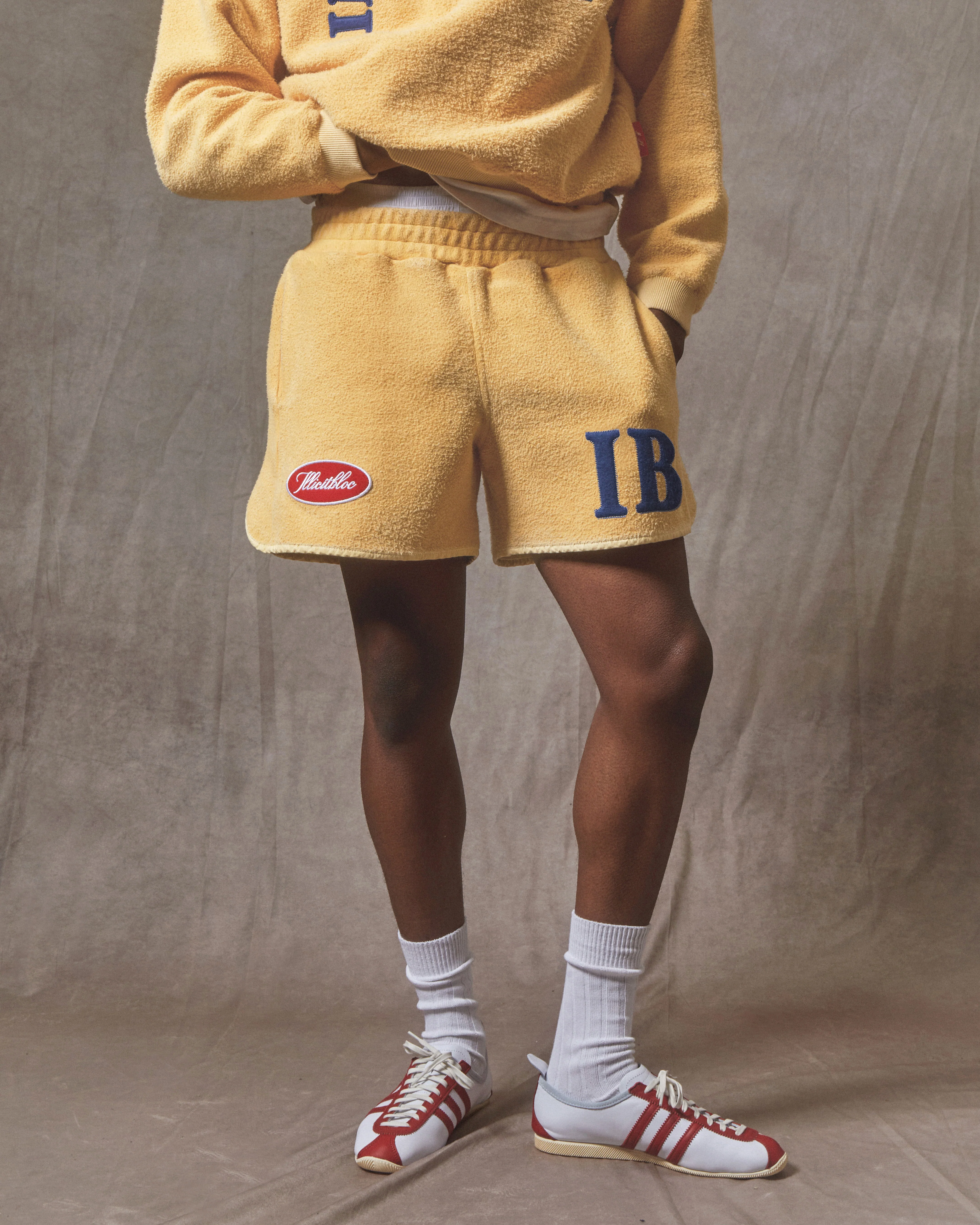 SPELLOUT TEDDYKNIT™ SPORTS SHORTS - MIMOSA - Image 4