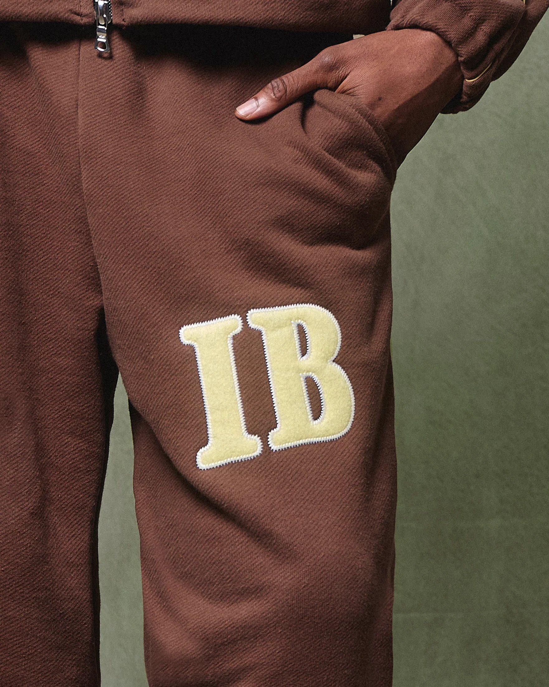 SPELLOUT SWEATPANTS - HICKORY - Image 4