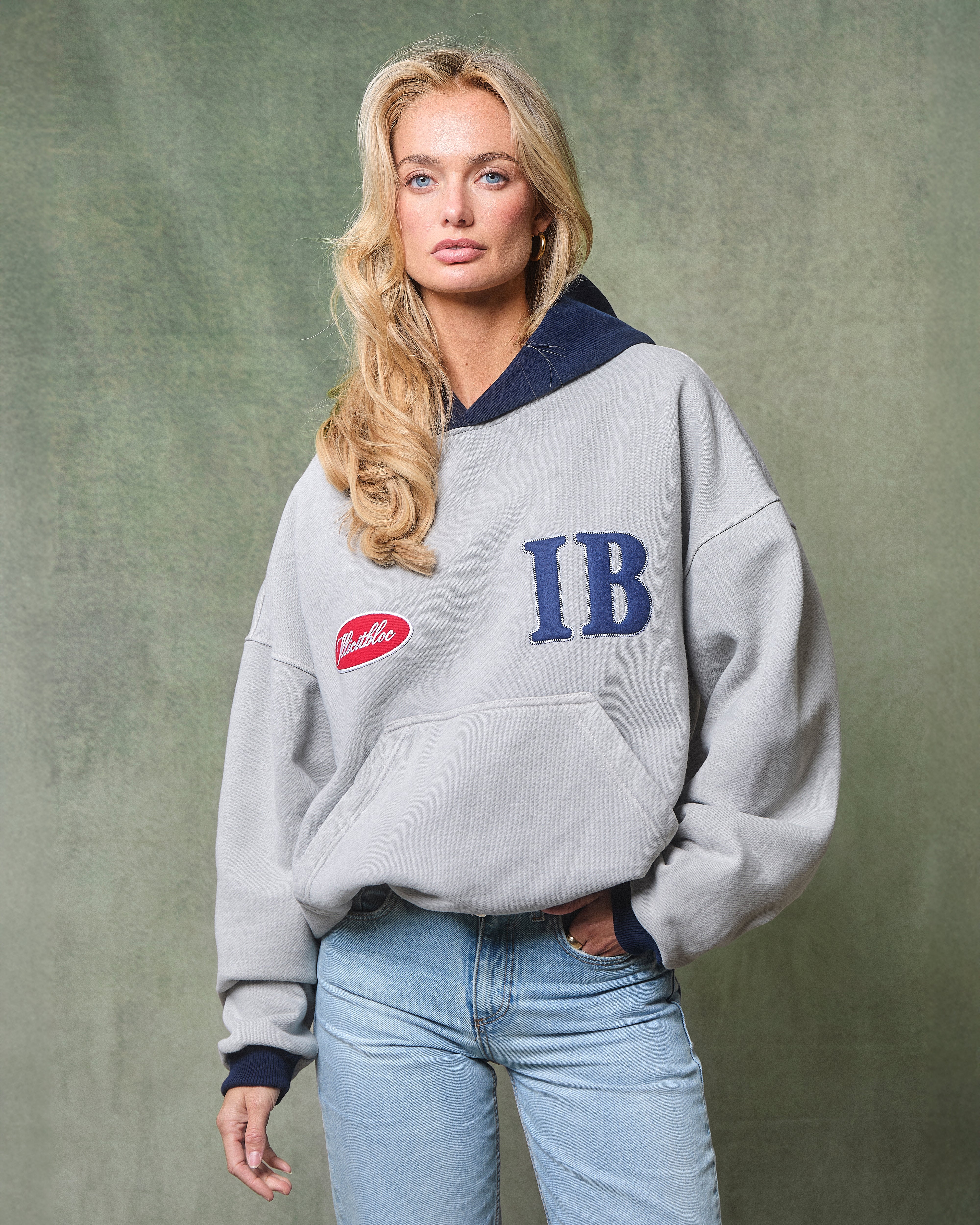 TWO TONE SPELLOUT IRONWEAVE™ HOODIE - POWDER GREY/NAVY - Image 5